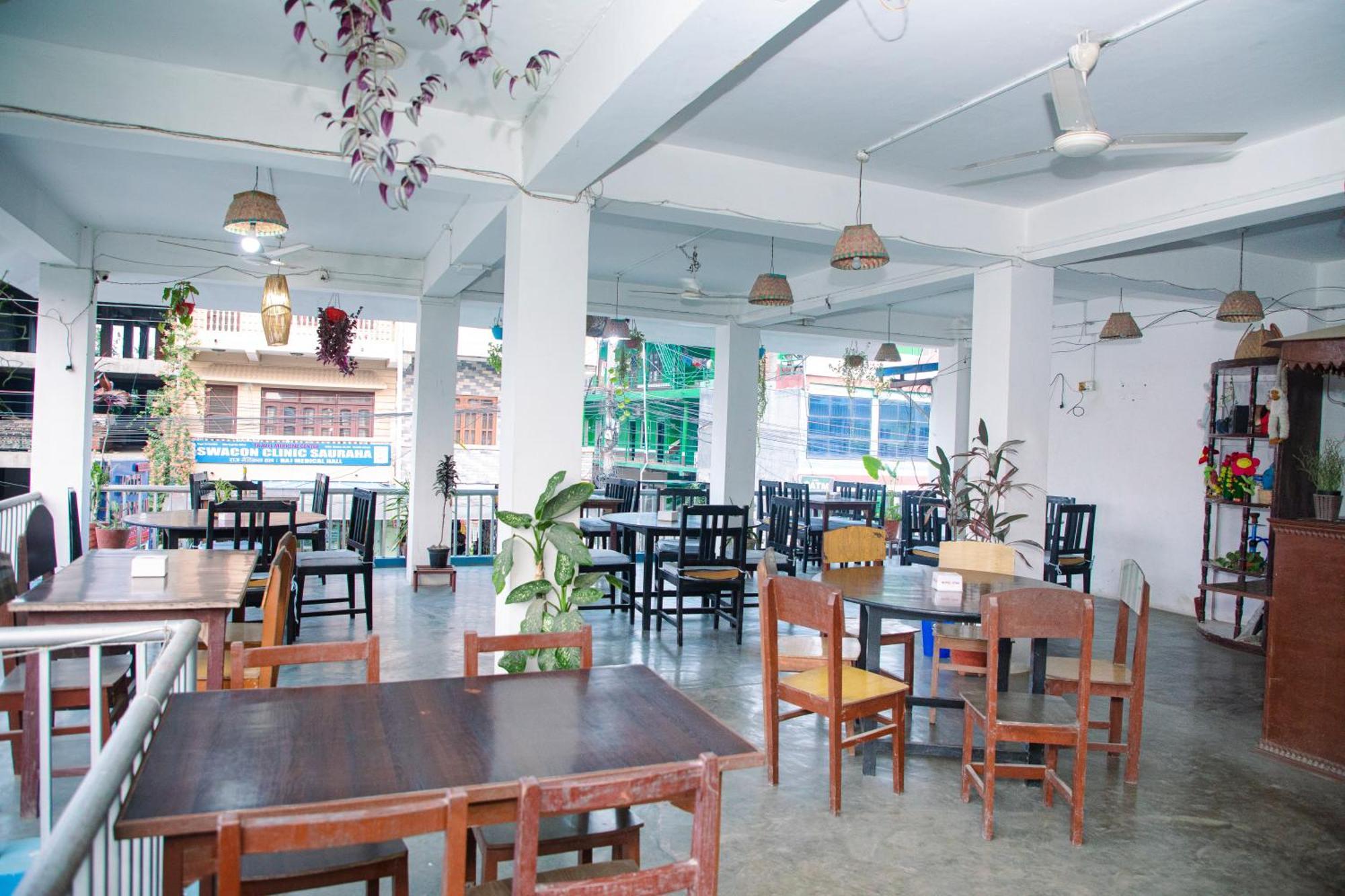 Hotel Shiva'S Dream Sauraha Exterior photo